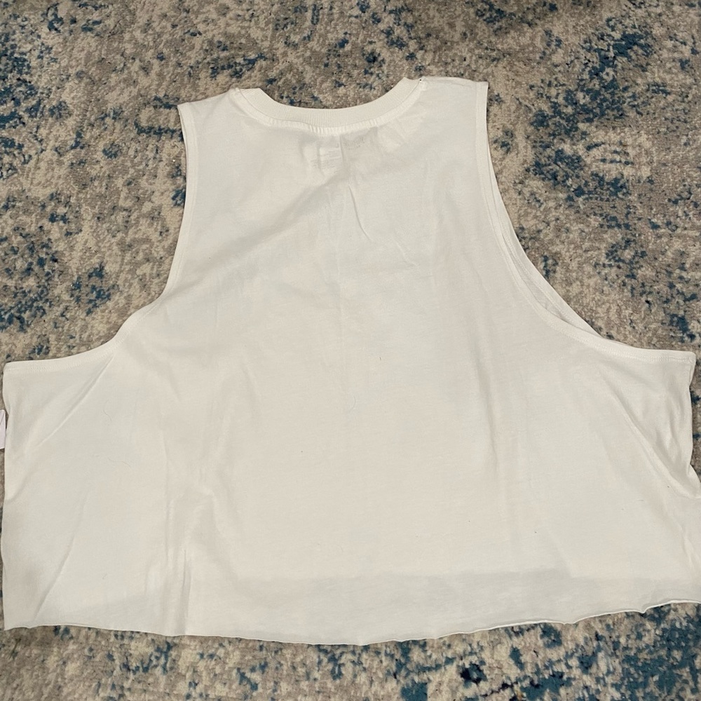 Crop Top - Picture 2 of 4